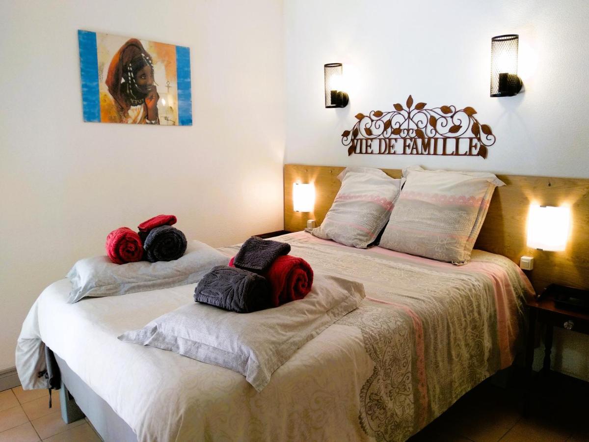 Chambre Independante Piscine, Parc, Cuisine... Brézilhac Εξωτερικό φωτογραφία